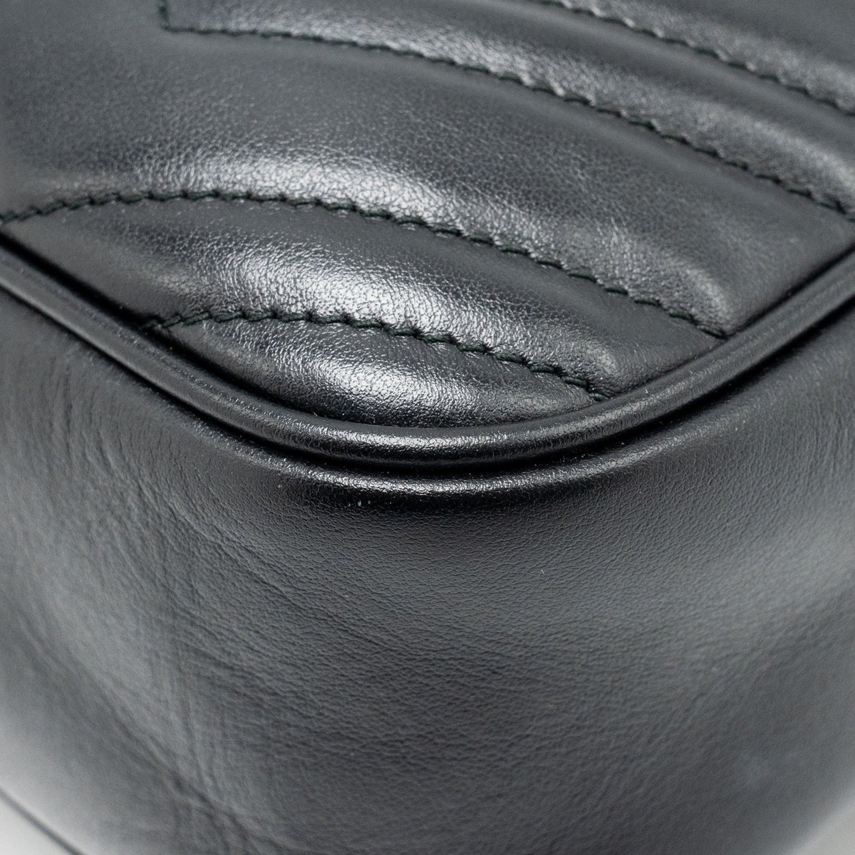 GUCCI MARMONT CAMERA BAG CALFSKIN BLACK GHW