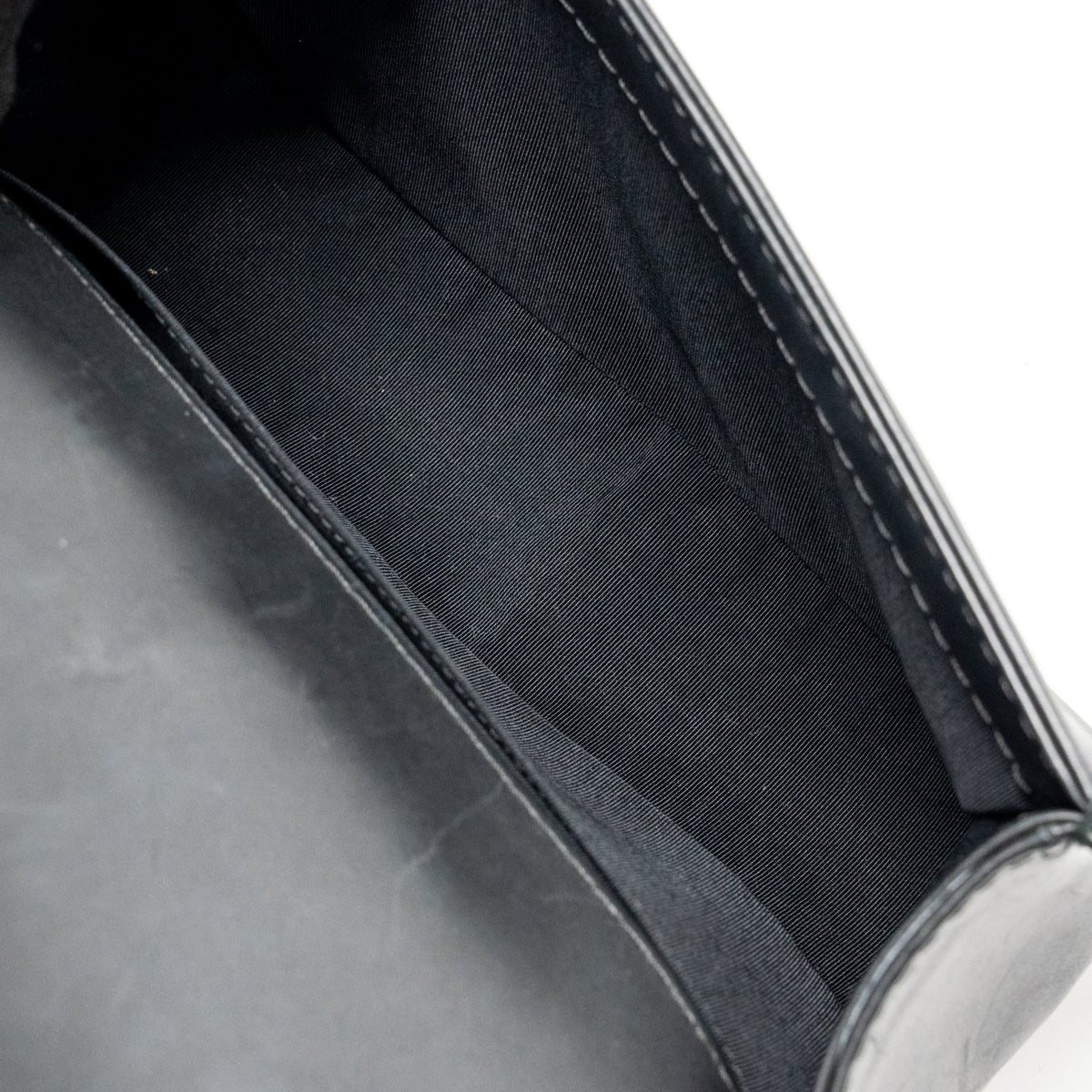 CHANEL MEDIUM BOY BAG CALFSKIN BLACK RUTHENIUM SHW