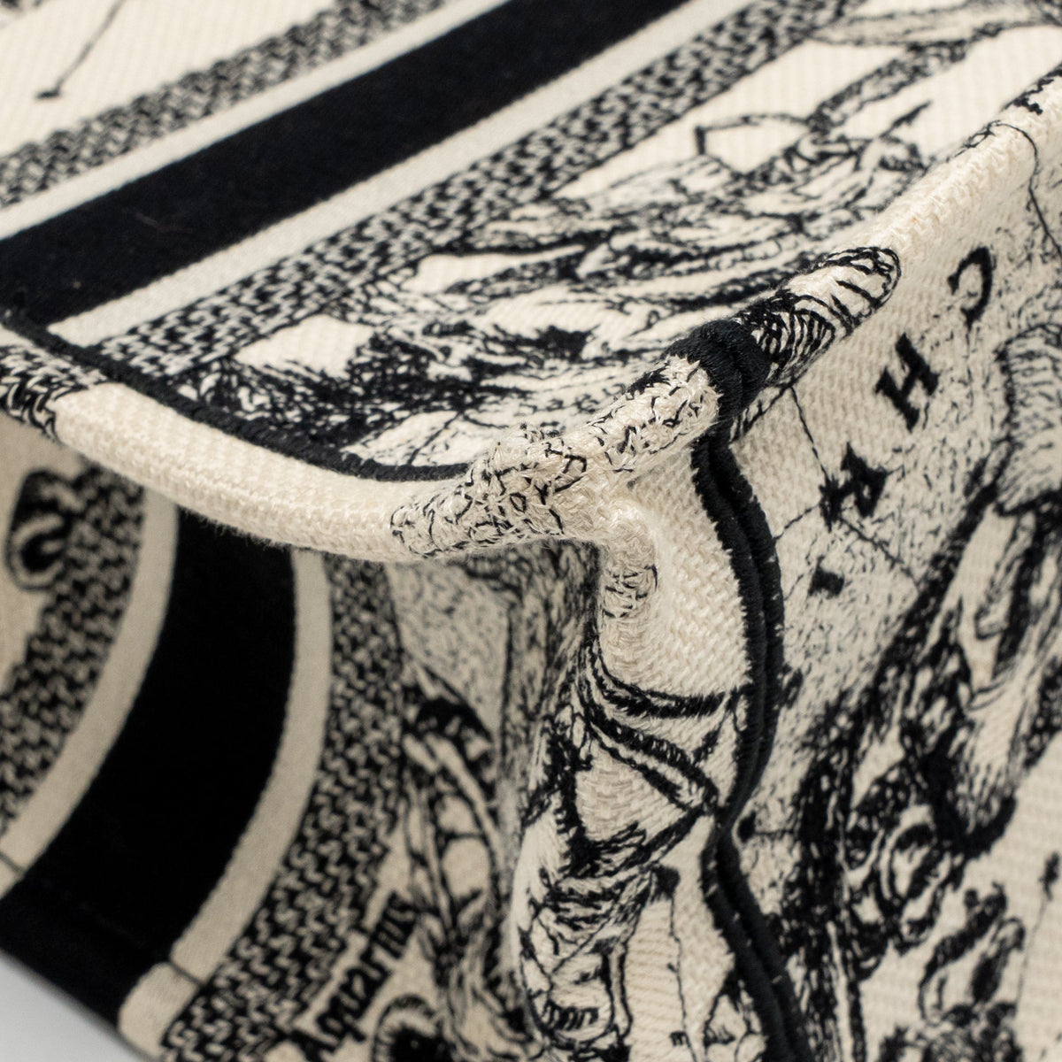 DIOR SMALL DIOR BOOK TOTE DIOR ZODIAC EMBROIDERY CANVAS LATTE/BLACK