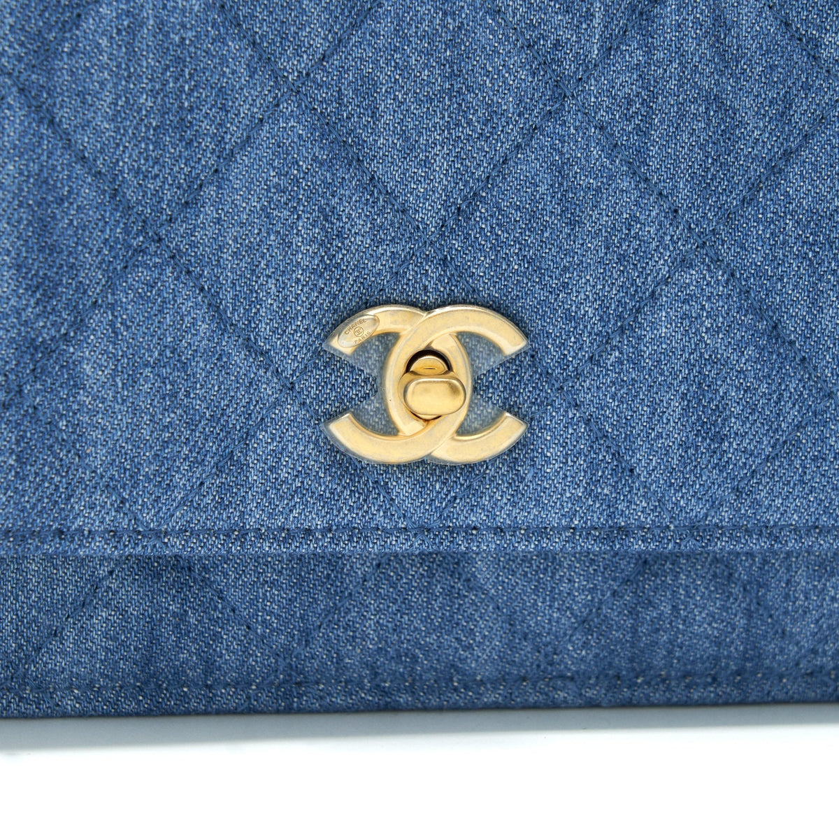 CHANEL 22C PEARL CRUSH  WALLET ON CHAIN DENIM GHW