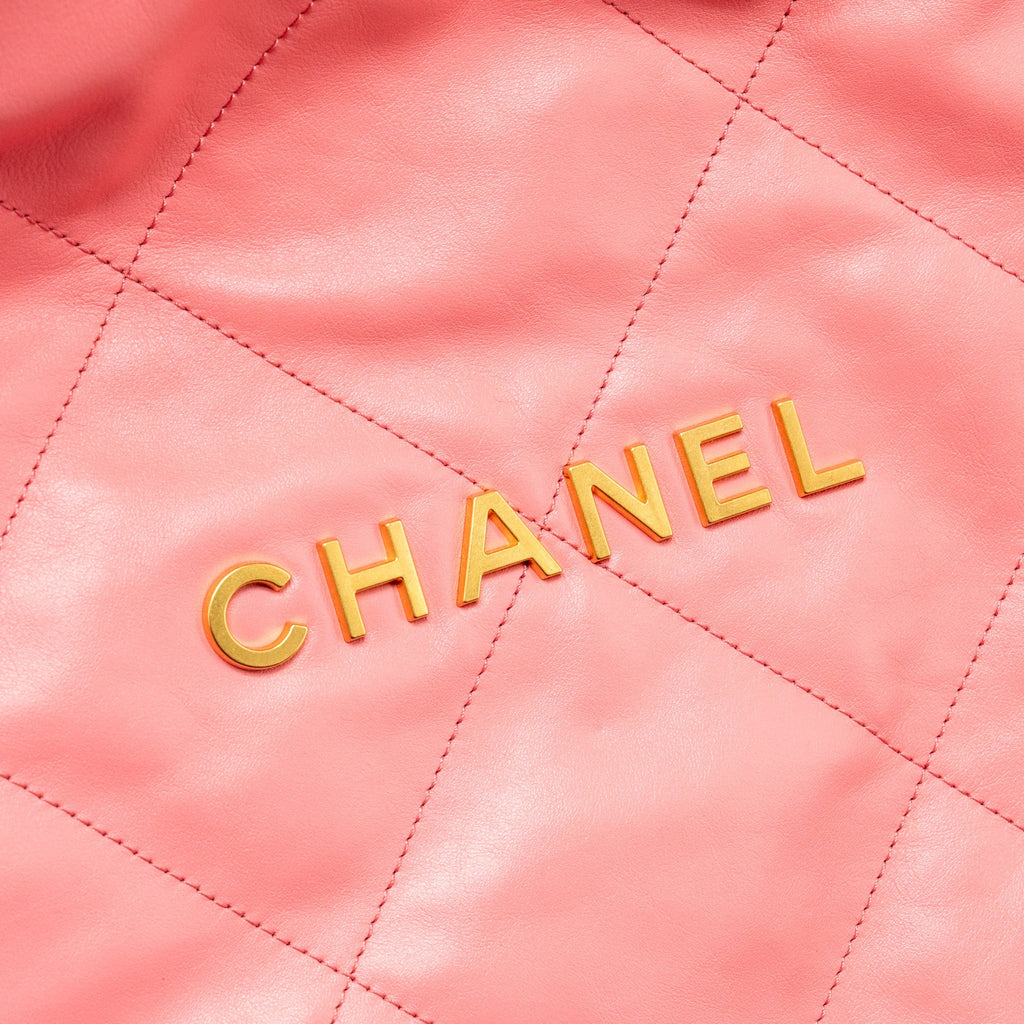 Chanel Medium 22 Bag Calfskin Pink GHW (Microchip)