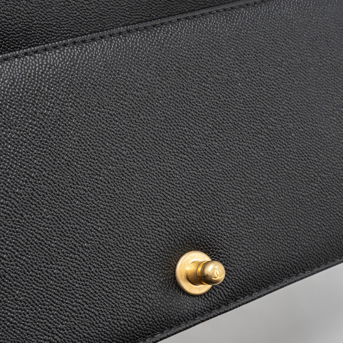 CHANEL MEDIUM BOY BAG LIMITED EDITION CAVIAR BLACK GHW (MICROCHIP)