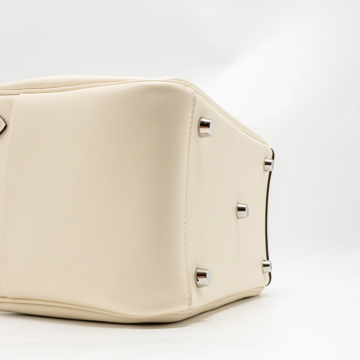 Hermes Lindy 26 Swift Nata/Sesame SHW