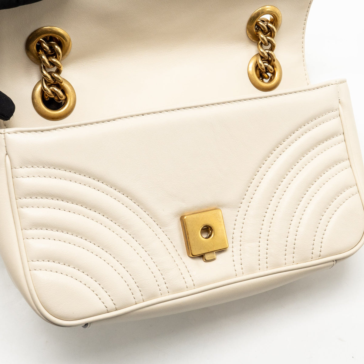 Gucci Small Marmont Shoulder Bag Matelassé chevron leather White GHW