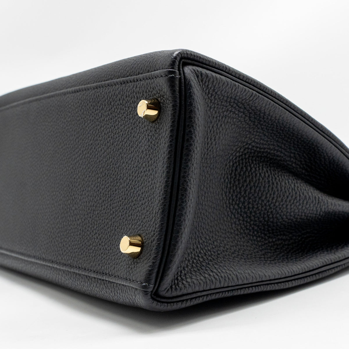 Hermes Kelly 28 Togo Black GHW