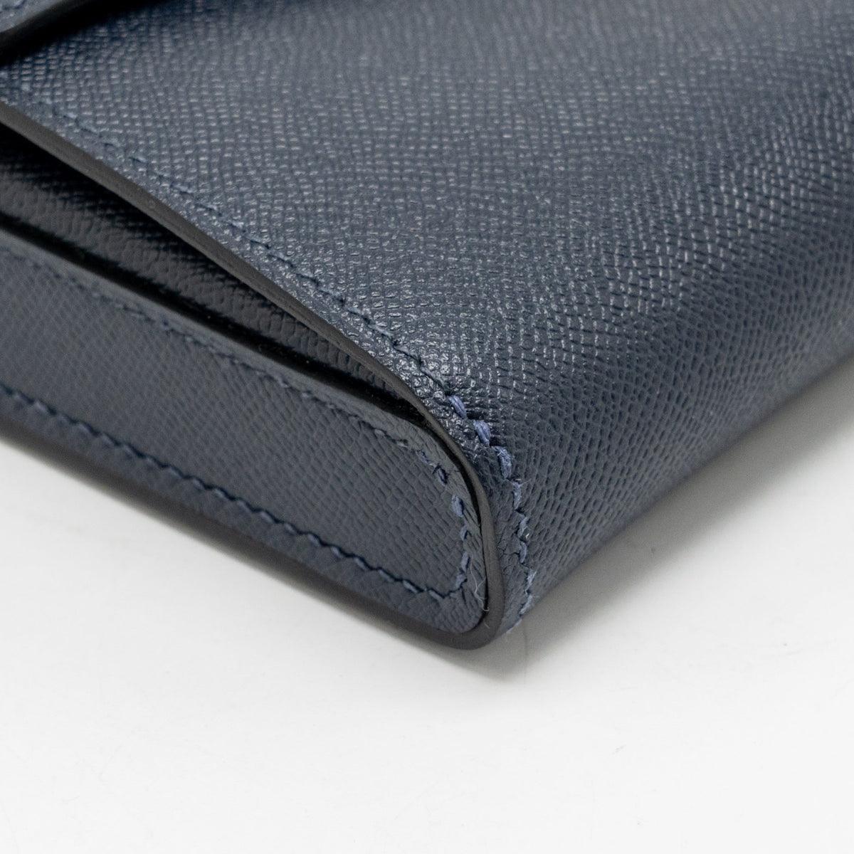 HERMES Charniere to go pouch Madame Blue Nuit GHW