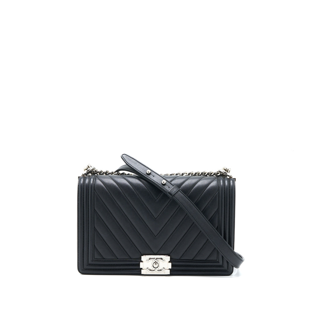 CHANEL NEW MEDIUM BOY BAG CHEVRON LAMBSKIN BLACK SHW