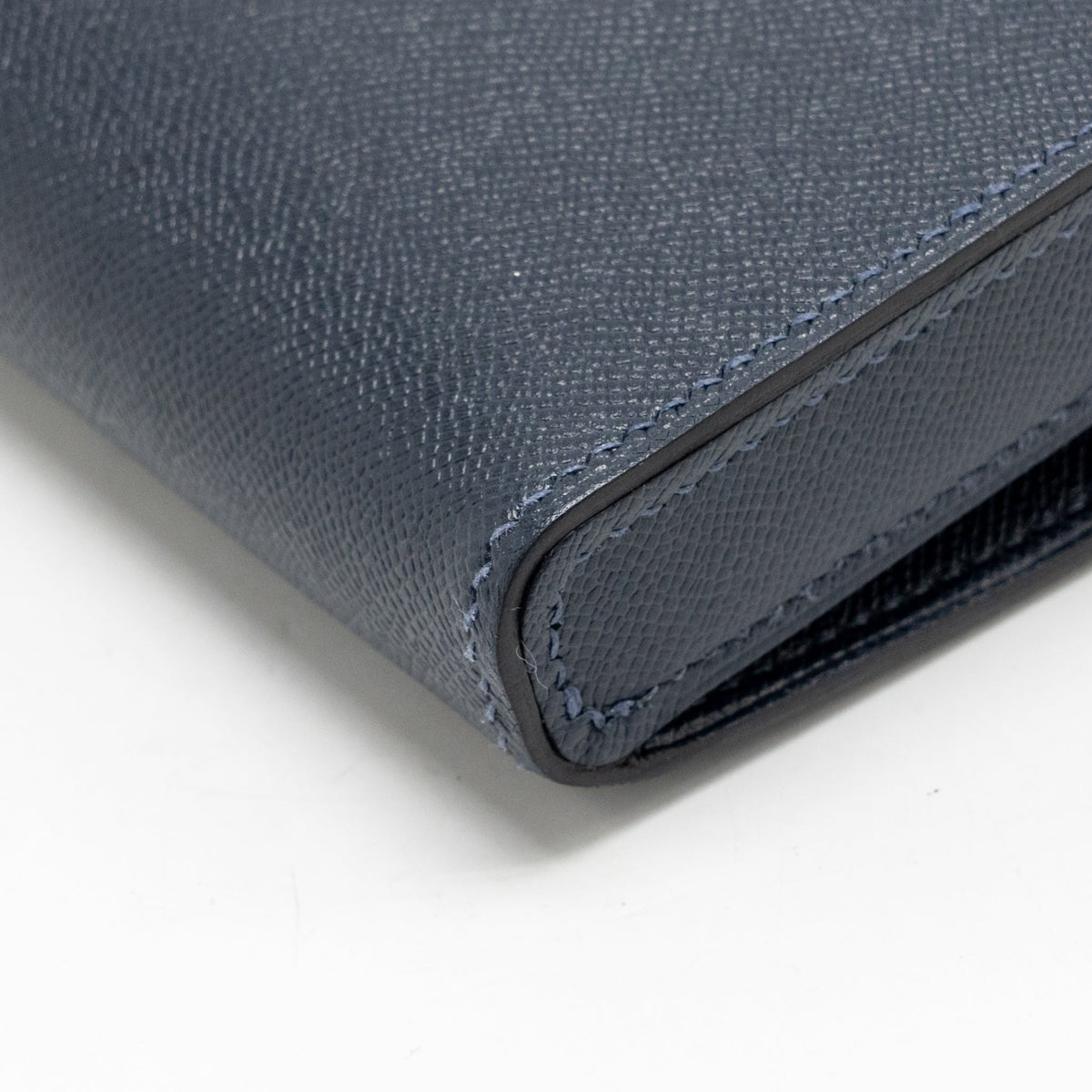 HERMES Charniere to go pouch Madame Blue Nuit GHW