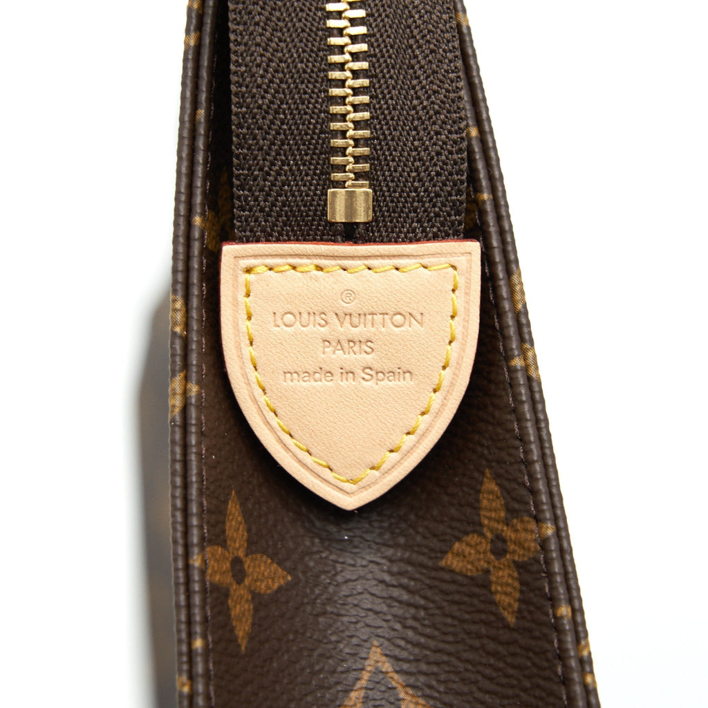 LOUIS VUITTON TOILETRY POCHETTE 26 MONOGRAM CANVAS