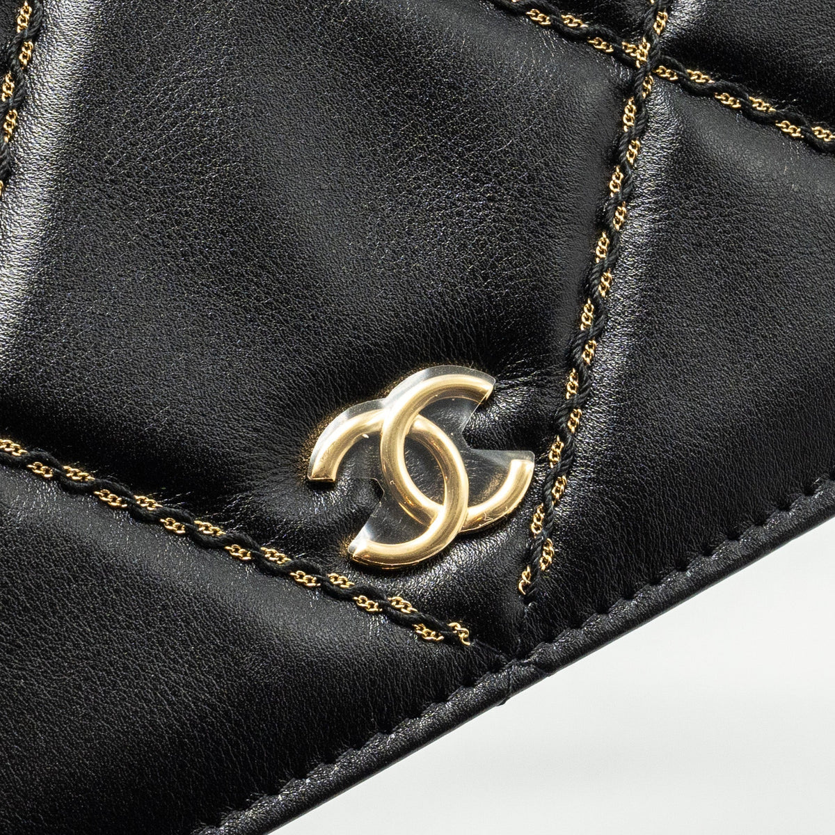 CHANEL QUILTED WALLET ON CHAIN SHINY CALFSKIN BLACK GHW (MICROCHIP)