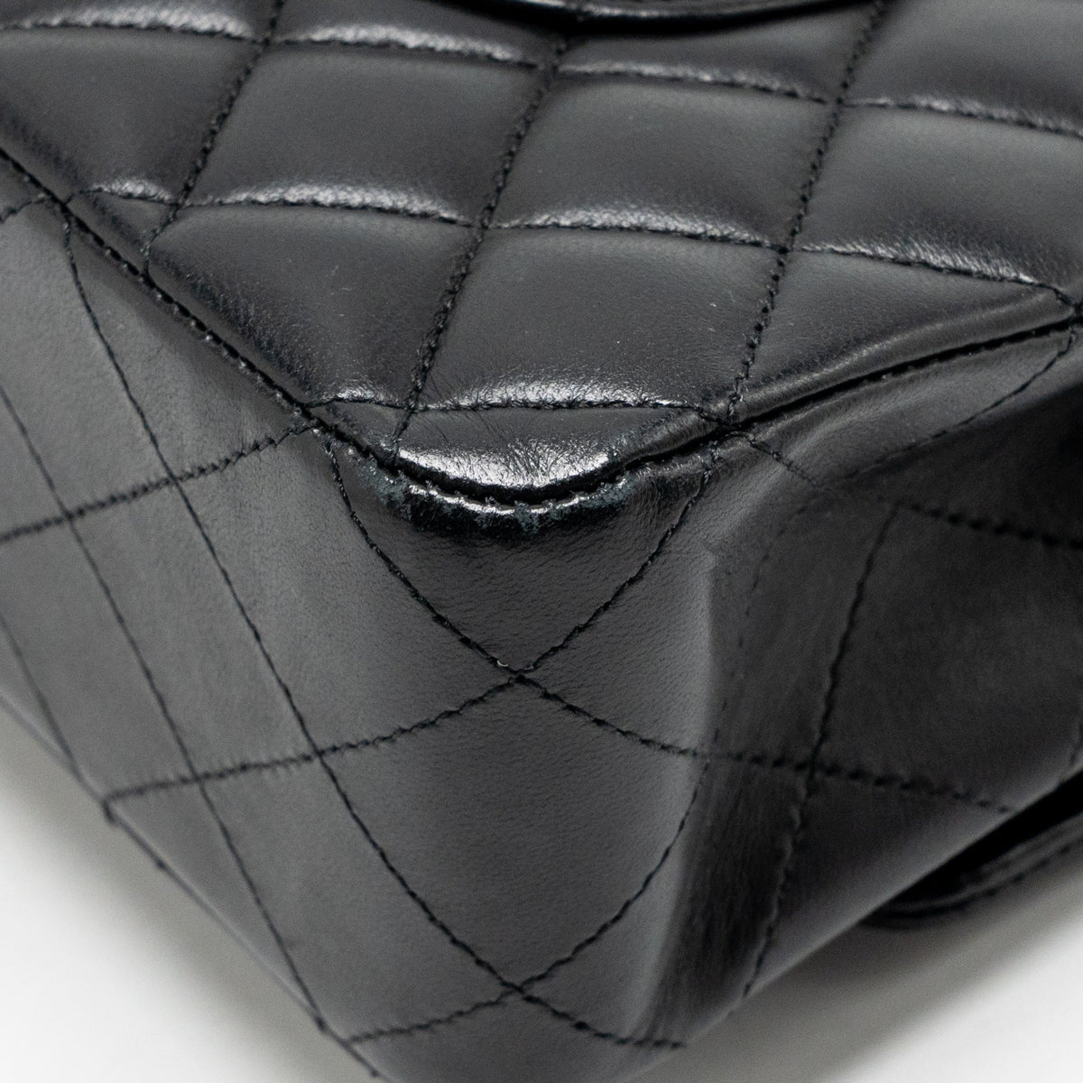 CHANEL MEDIUM CLASSIC DOUBLE FLAP BAG LAMBSKIN BLACK SHW