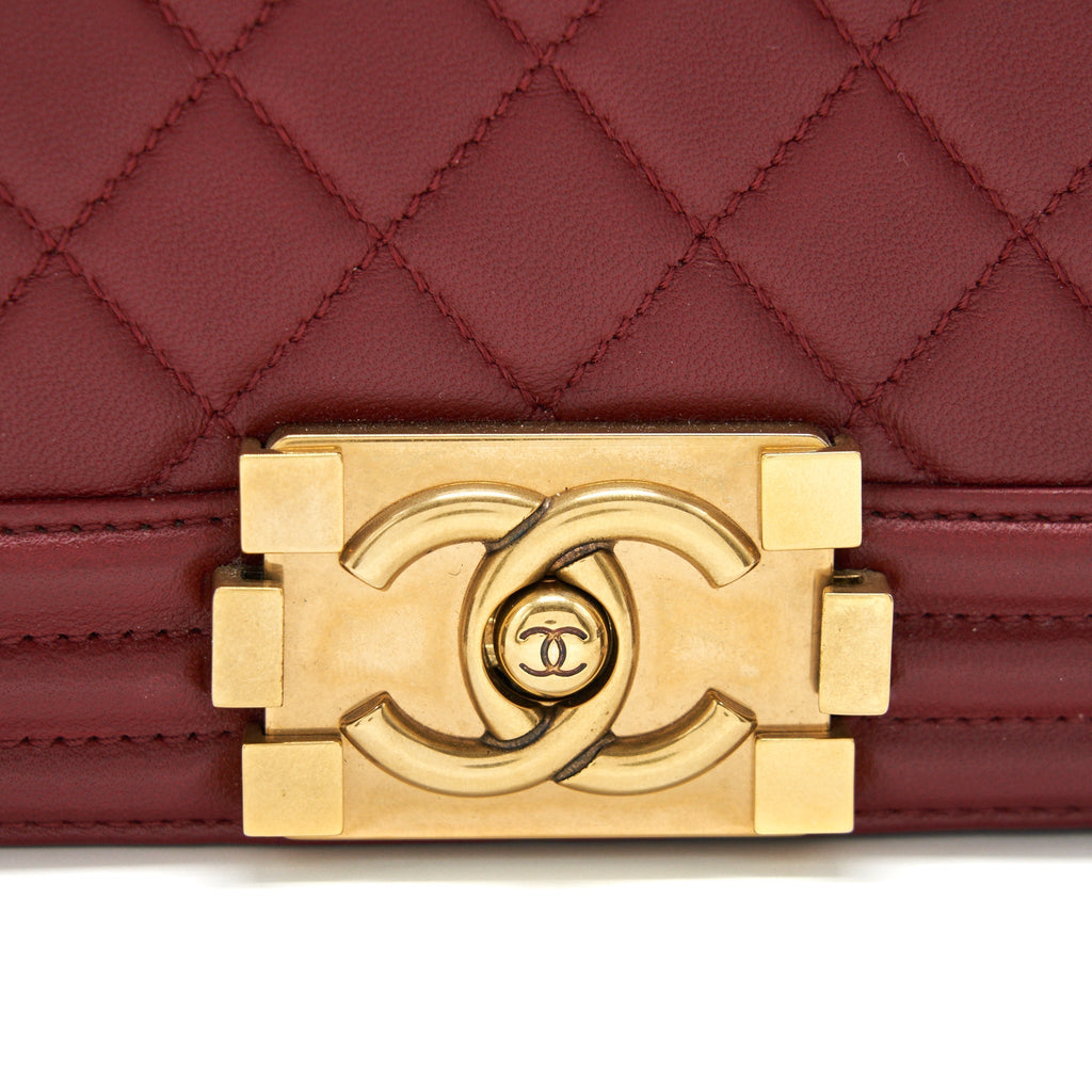 CHANEL MEDIUM BOY BAG LAMBSKIN BURGUNDY GHW