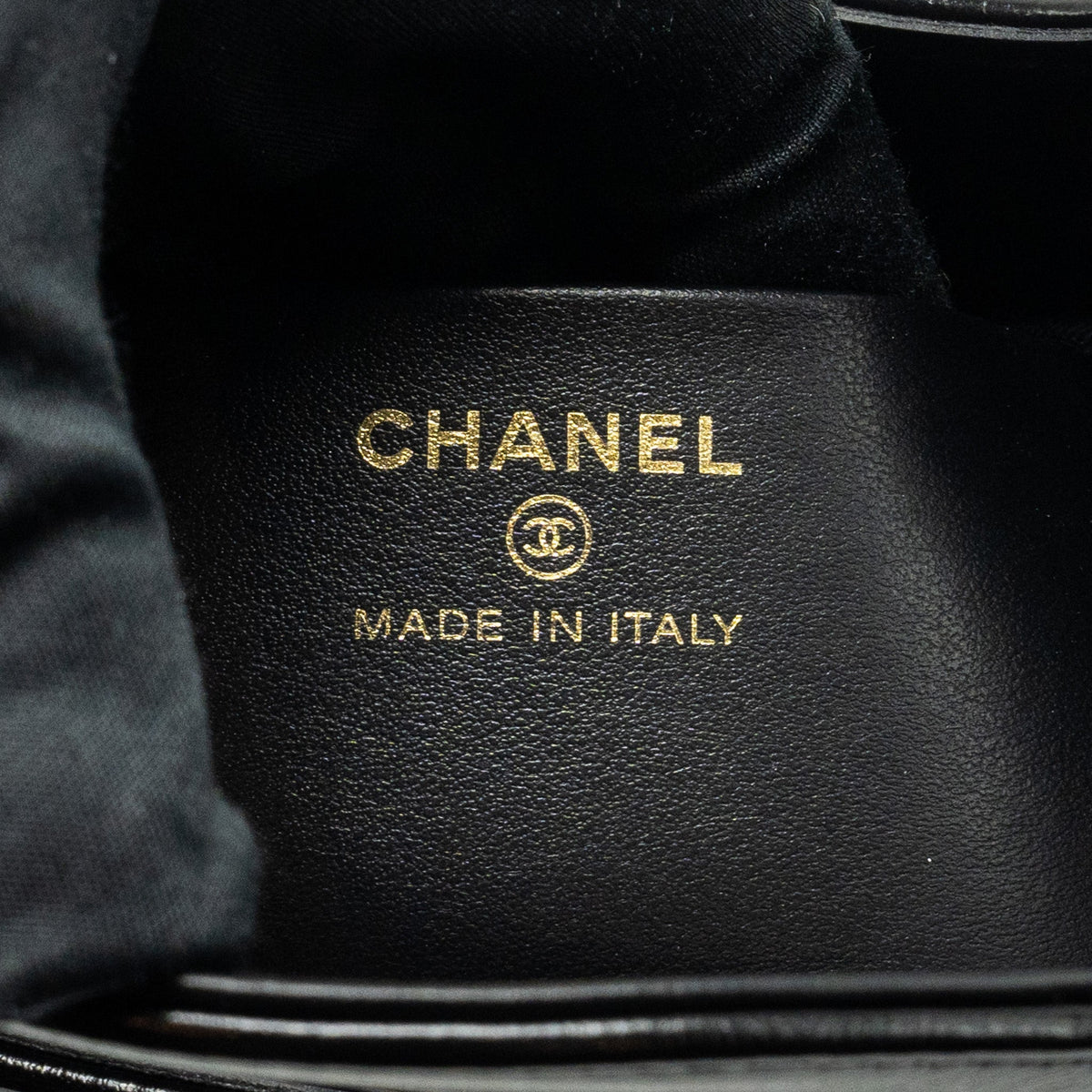CHANEL MINI 31 CLUTCH WITH CHAIN SHINY CALFSKIN BLACK LGHW (MICROCHIP)