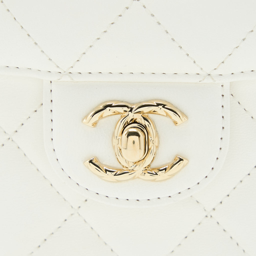CHANEL SMALL VANITY CASE LAMBSKIN WHITE LGHW (MICROCHIP)