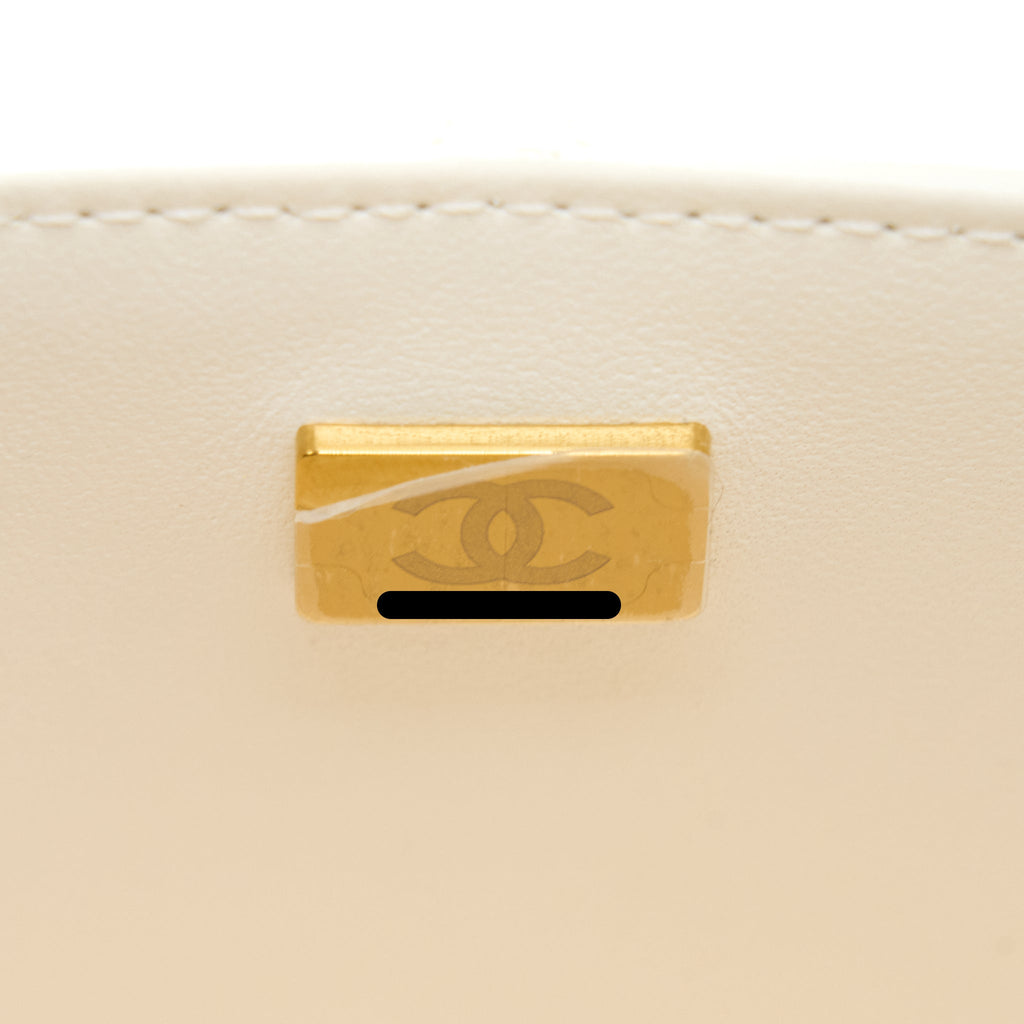 CHANEL SMALL VANITY CASE LAMBSKIN WHITE LGHW (MICROCHIP)