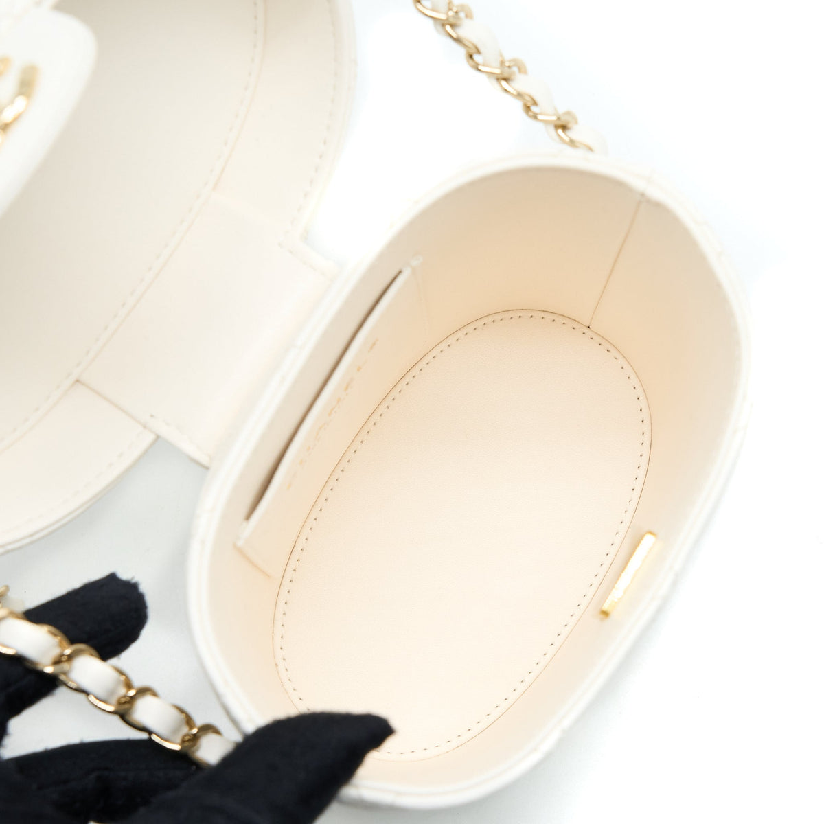 CHANEL SMALL VANITY CASE LAMBSKIN WHITE LGHW (MICROCHIP)