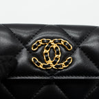 CHANEL 19 FLAP CARD HOLDER LAMBSKIN BLACK GHW (MICROCHIP)