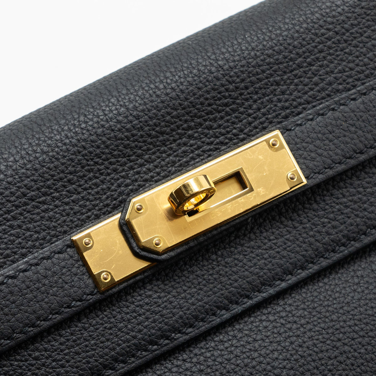 Hermes Kelly 28 Togo Black GHW