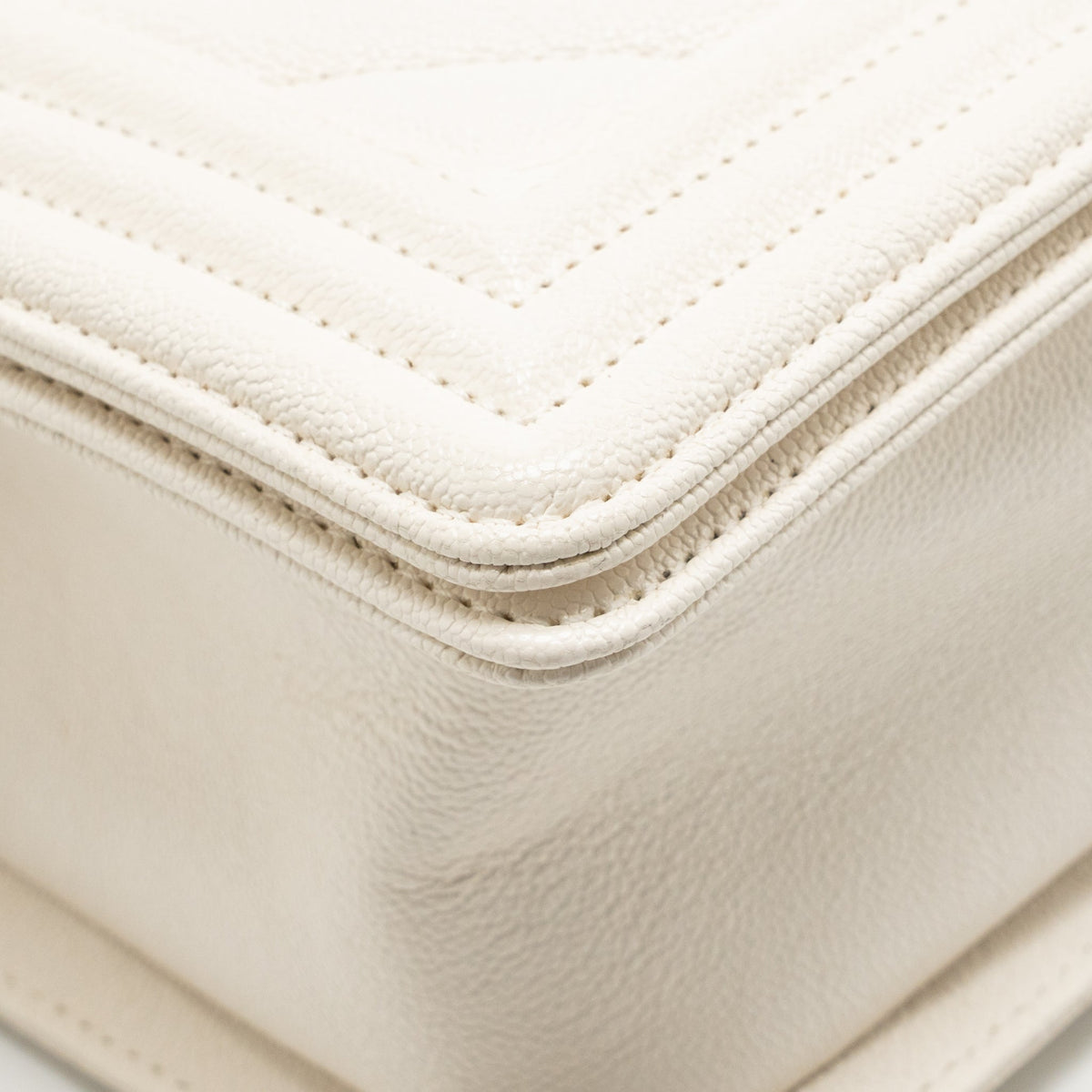 Chanel Medium Boy Bag Chevron Grained Calfskin White LGHW