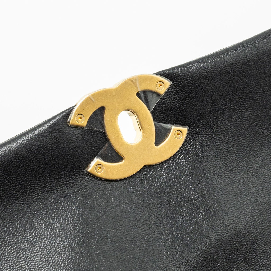 CHANEL SMALL 19 BAG GOATSKIN BLACK MULTICOLOUR HARDWARE