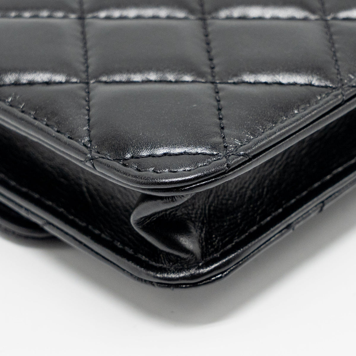 CHANEL CARD HOLDER WITH MAXI PEARLS CHAIN LAMBSKIN BLACK LGHW