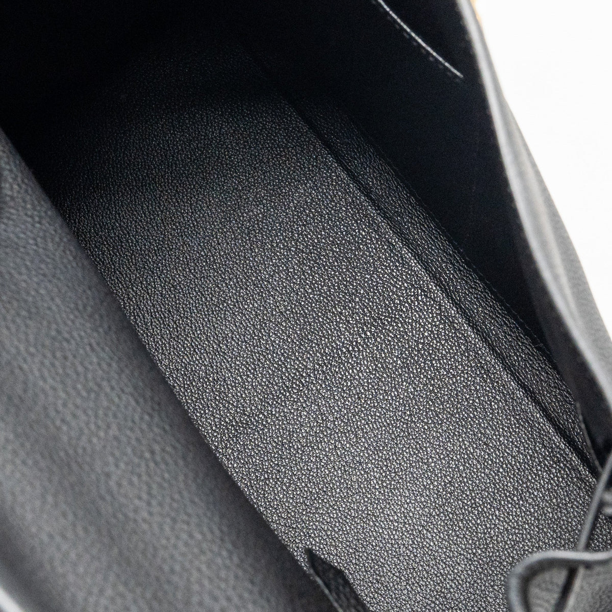 Hermes Kelly 28 Togo Black GHW