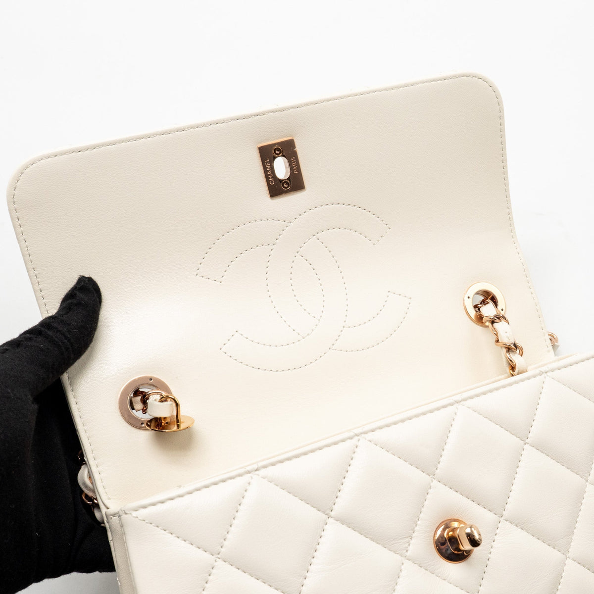 CHANEL TOP HANDLE TRENDY CC FLAP BAG LAMBSKIN WHITE RGHW (MICROCHIP)