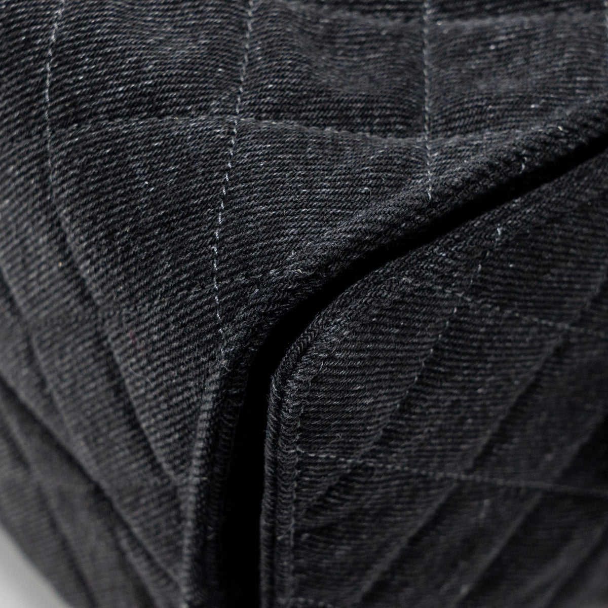 CHANEL 25 MEDIUM HANDBAG WASHED DENIM BLACK GHW (MICROCHIP)
