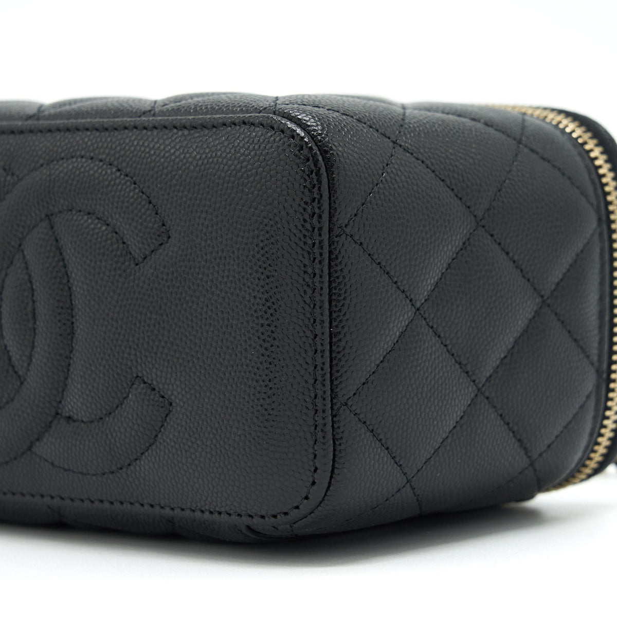 CHANEL 22S LONG VANITY WITH CHAIN CAVIAR BLACK LGHW