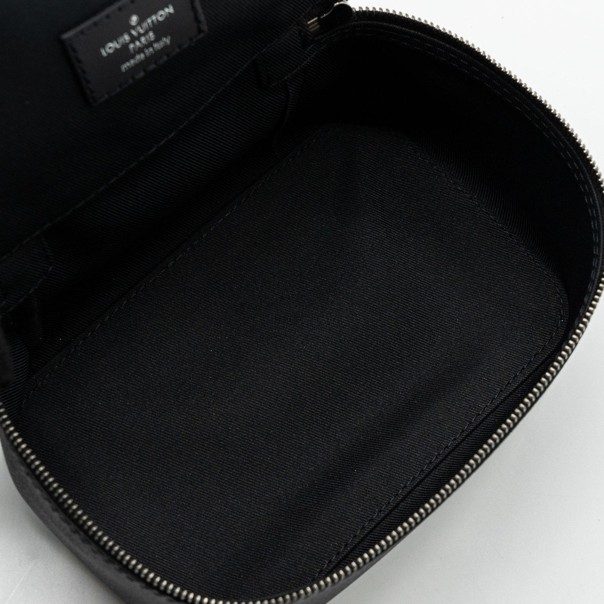 LOUIS VUITTON CUBE DE RANGEMENT PM MONOGRAM ECLIPSE SHW