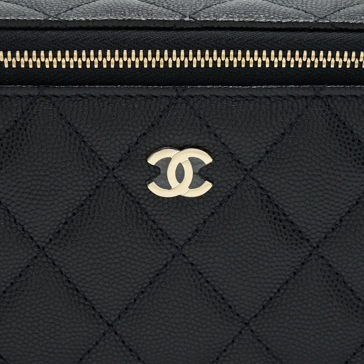 CHANEL 22S LONG VANITY WITH CHAIN CAVIAR BLACK LGHW