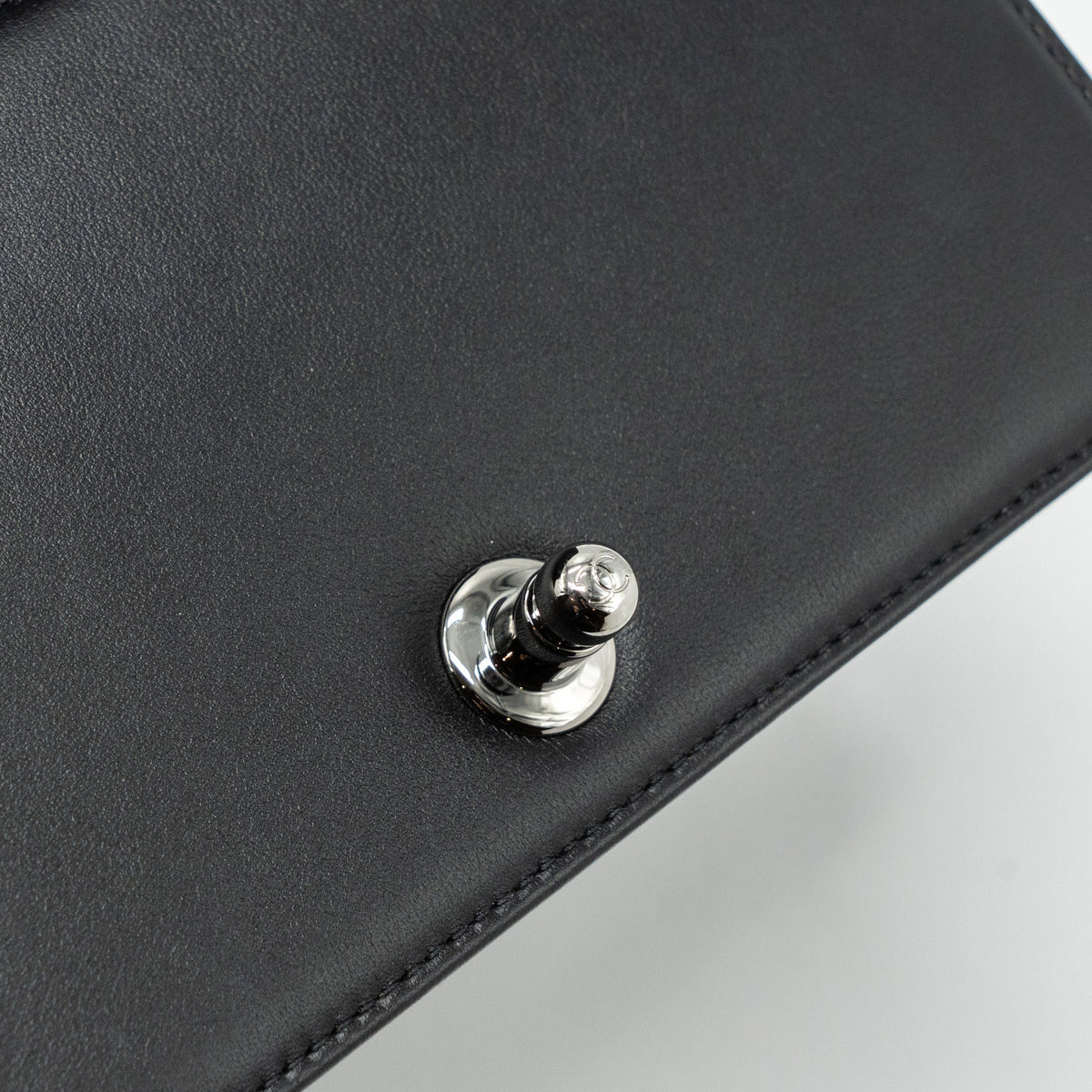 CHANEL SMALL BOY BAG CALFSKIN BLACK SHW (MICROCHIP)