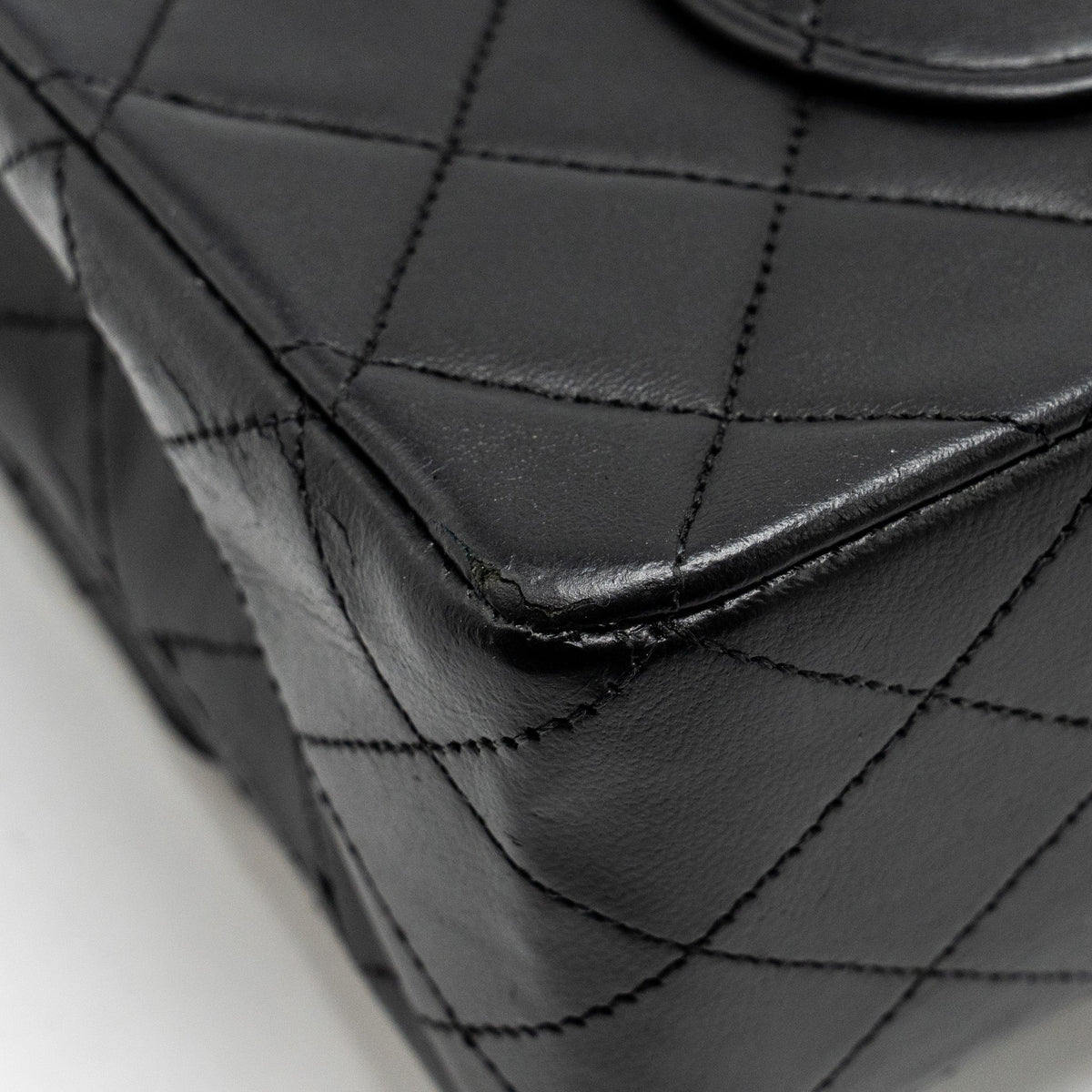 CHANEL VINTAGE MEDIUM CLASSIC DOUBLE FLAP BAG LAMBSKIN BLACK GHW