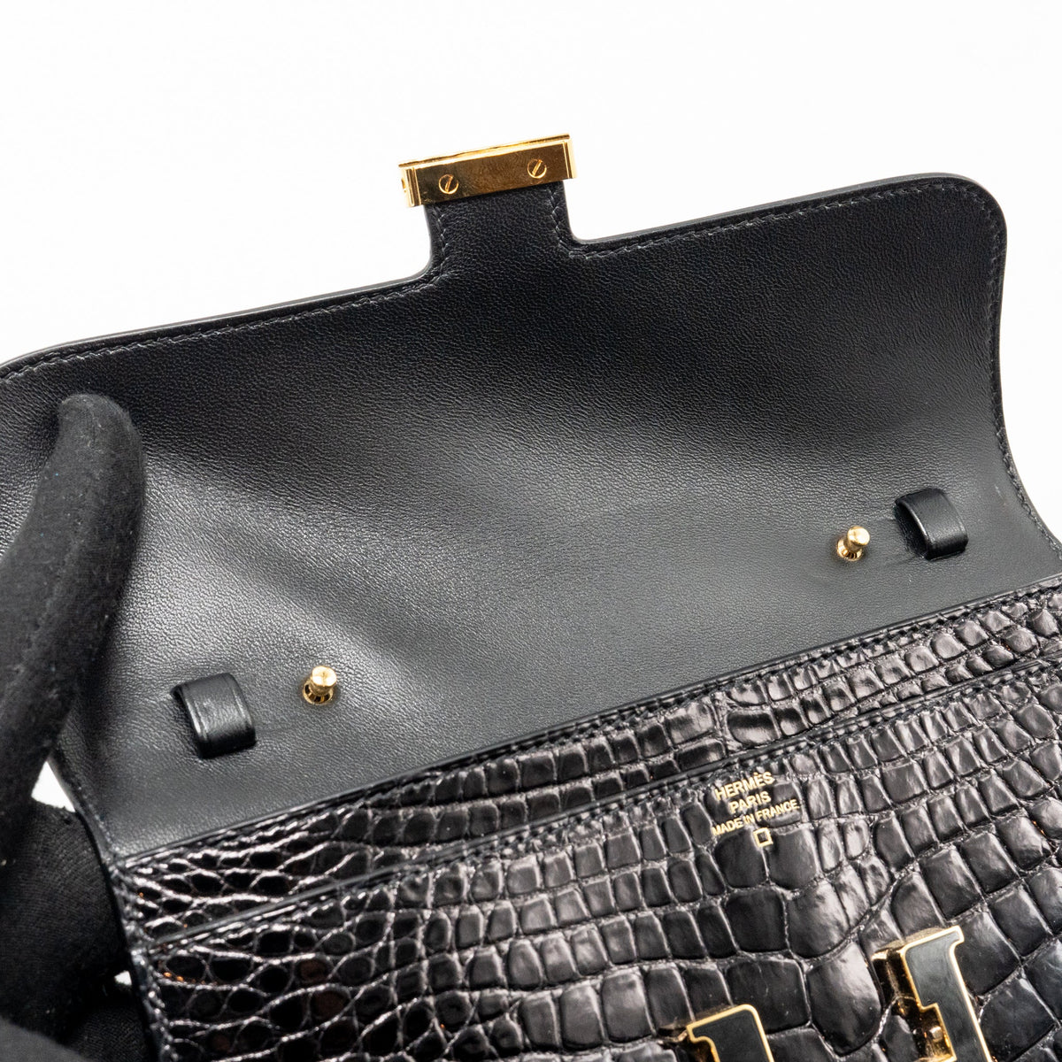 HERMES Constance To Go Alligator Mississippiensis Black with black Hardware
