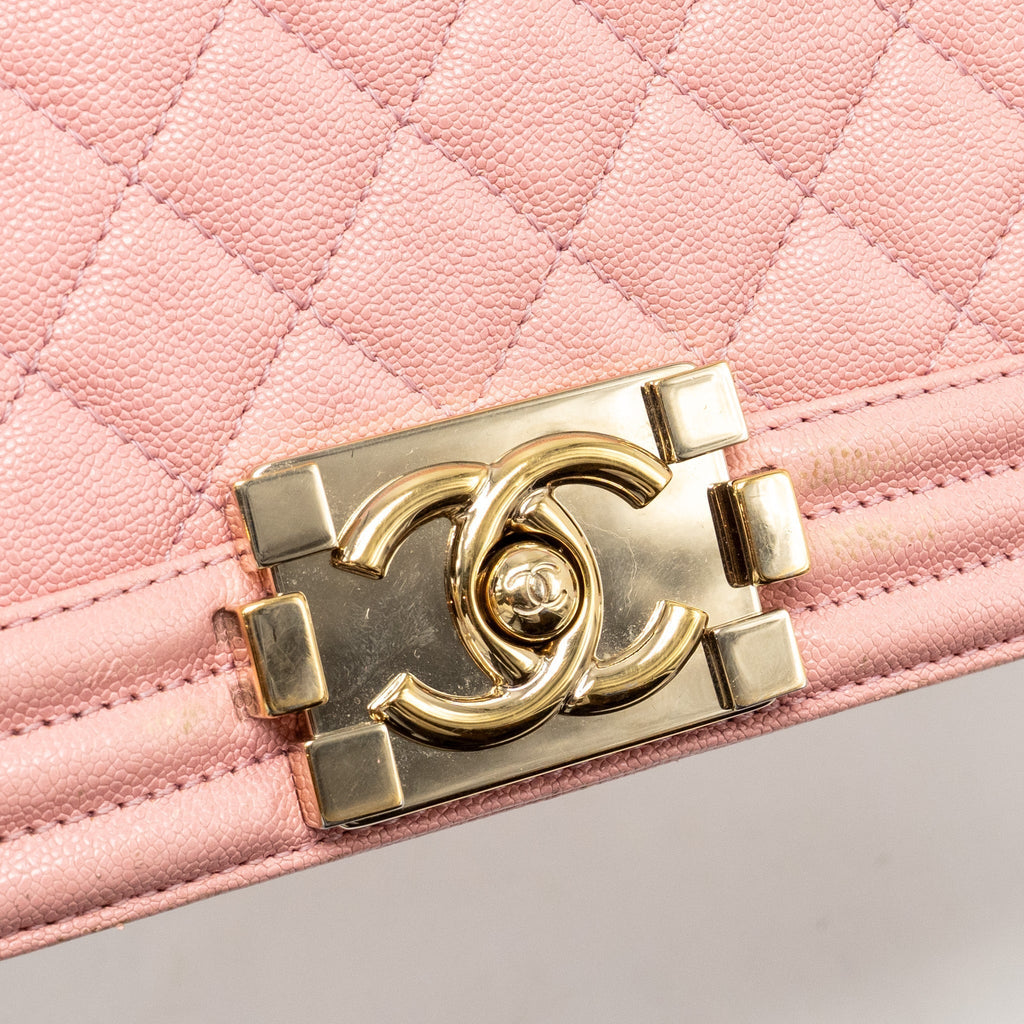 CHANEL MEDIUM BOY BAG GRAINED CALFSKIN PINK LGHW