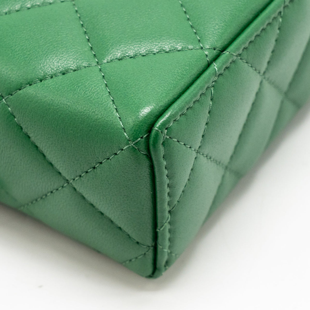 Chanel Top Handle Long Vanity Case with Chain Lambskin Green LGHW (Microchip)