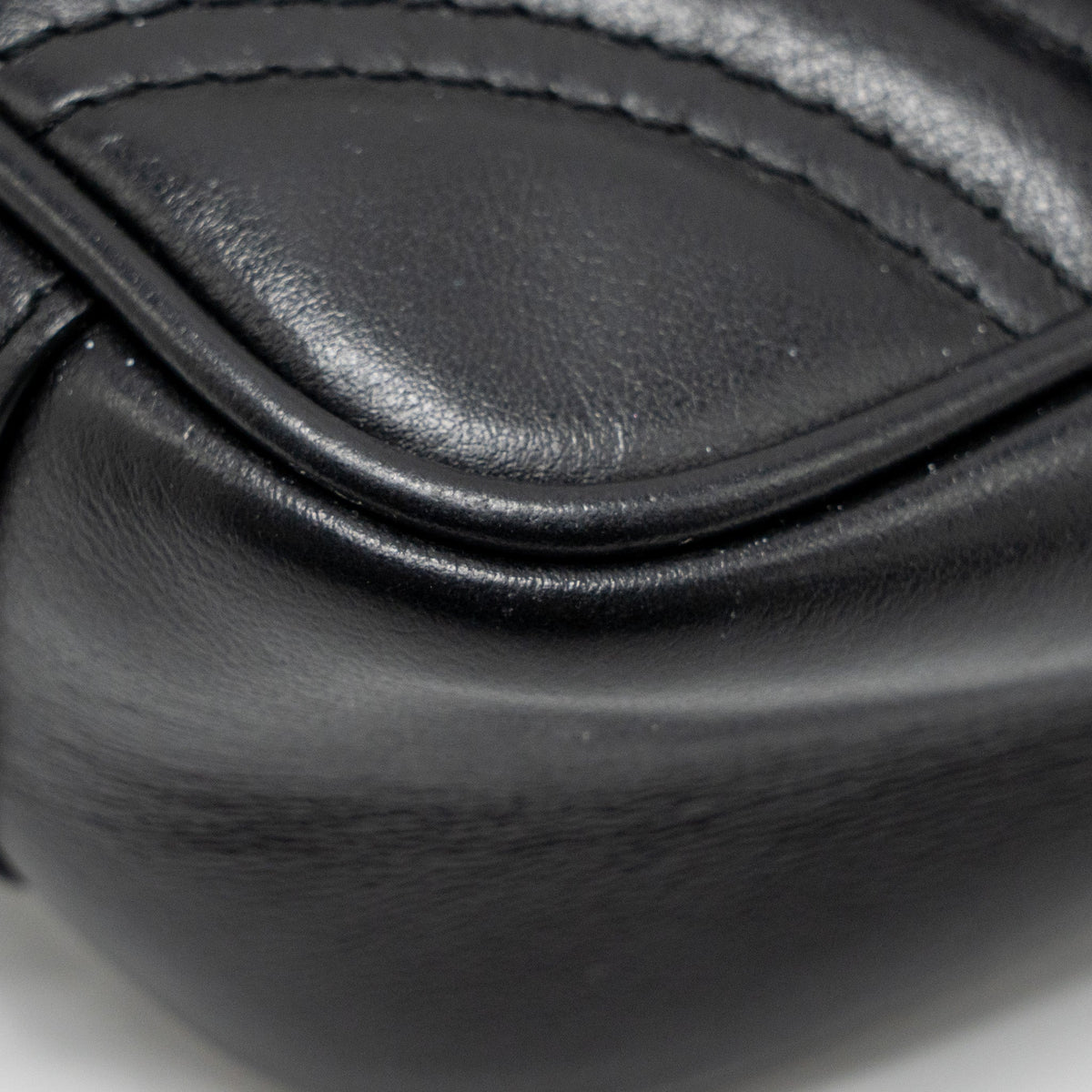 GUCCI MINI GG MARMONT FLAP BAG CALFSKIN BLACK GHW