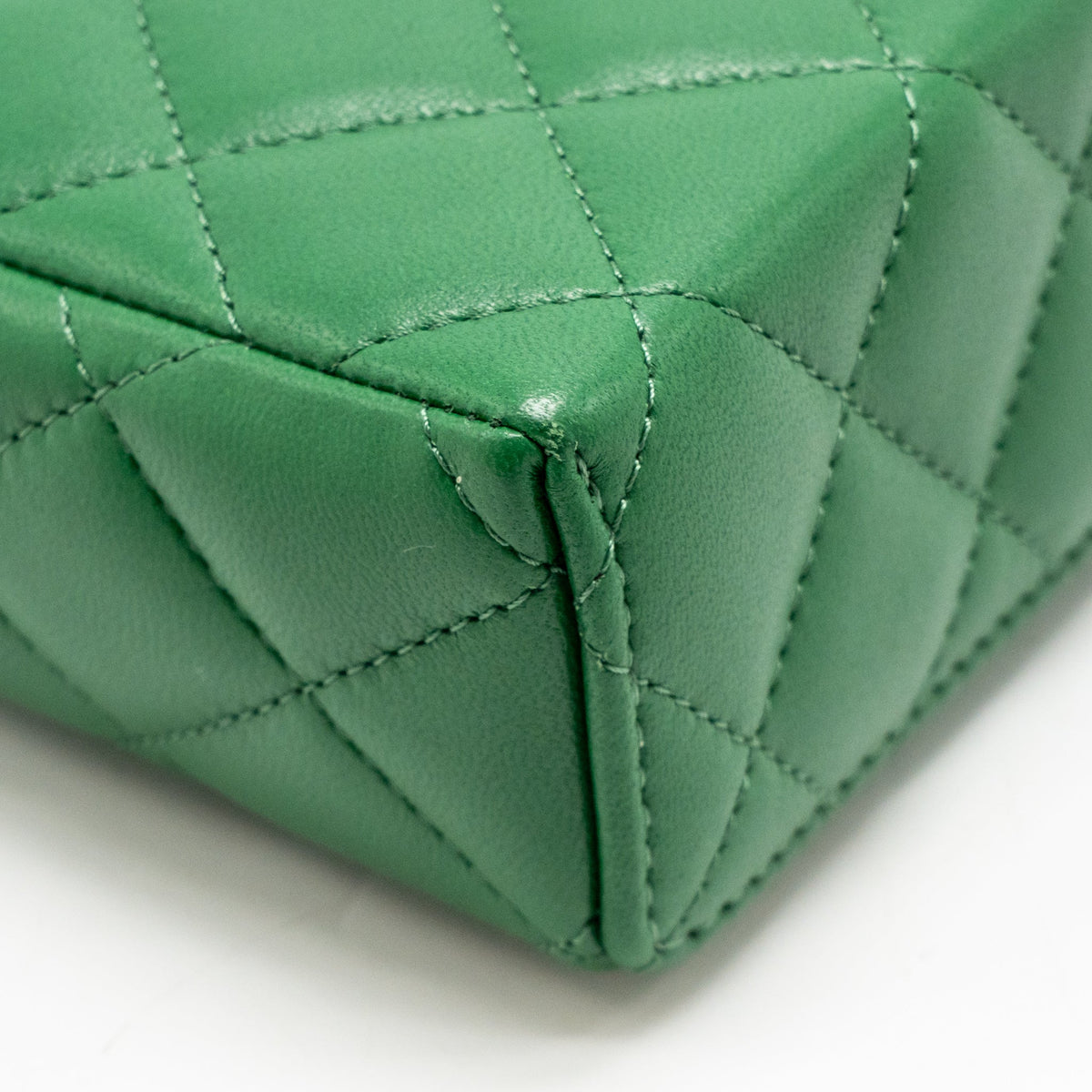 Chanel Top Handle Long Vanity Case with Chain Lambskin Green LGHW (Microchip)