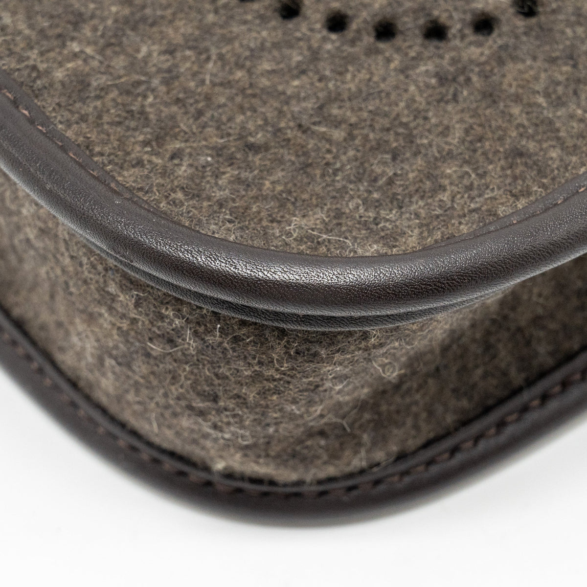 Hermes Mini Evelyne Feutre/Swift/Sangle Wool Ebene GHW