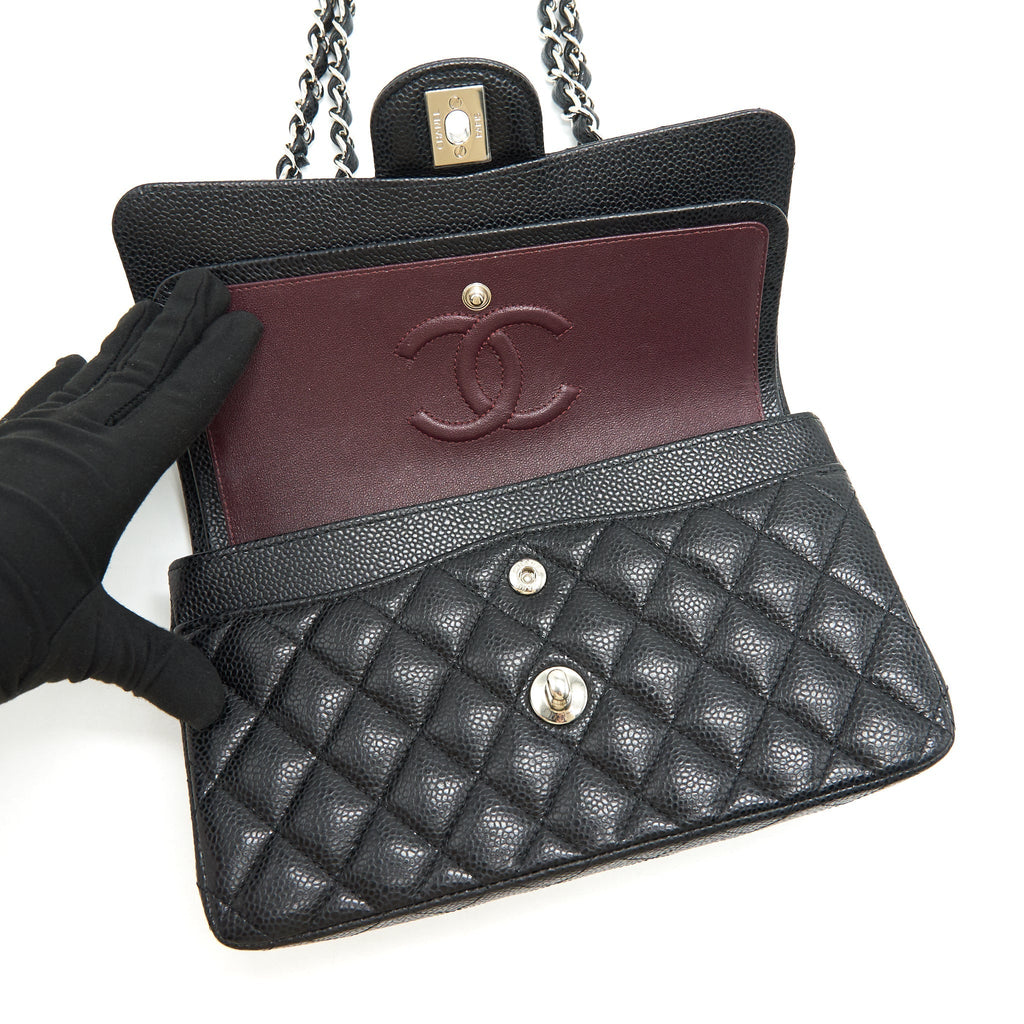 CHANEL CLASSIC SMALL DOUBLE FLAP CAVIAR