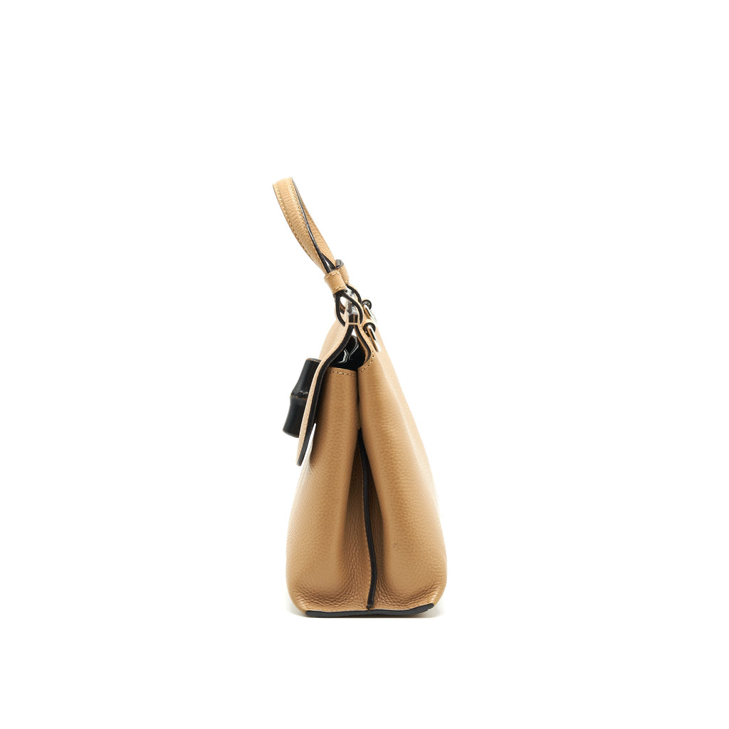 GUCCI BAMBOO DAILY LEATHER TOP HANDLE BAG BEIGE