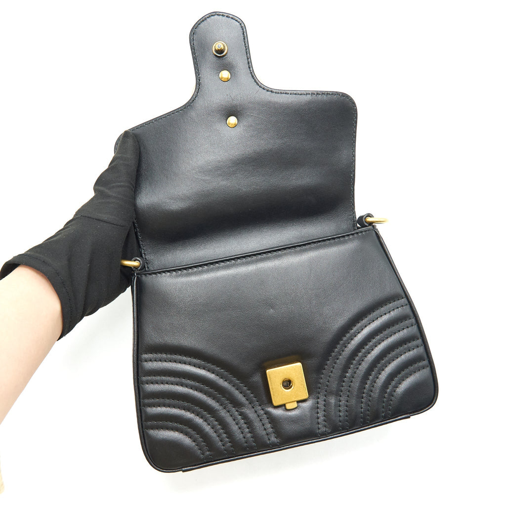 GUCCI GG MARMONT MINI TOP HANDLE BAG BLACK