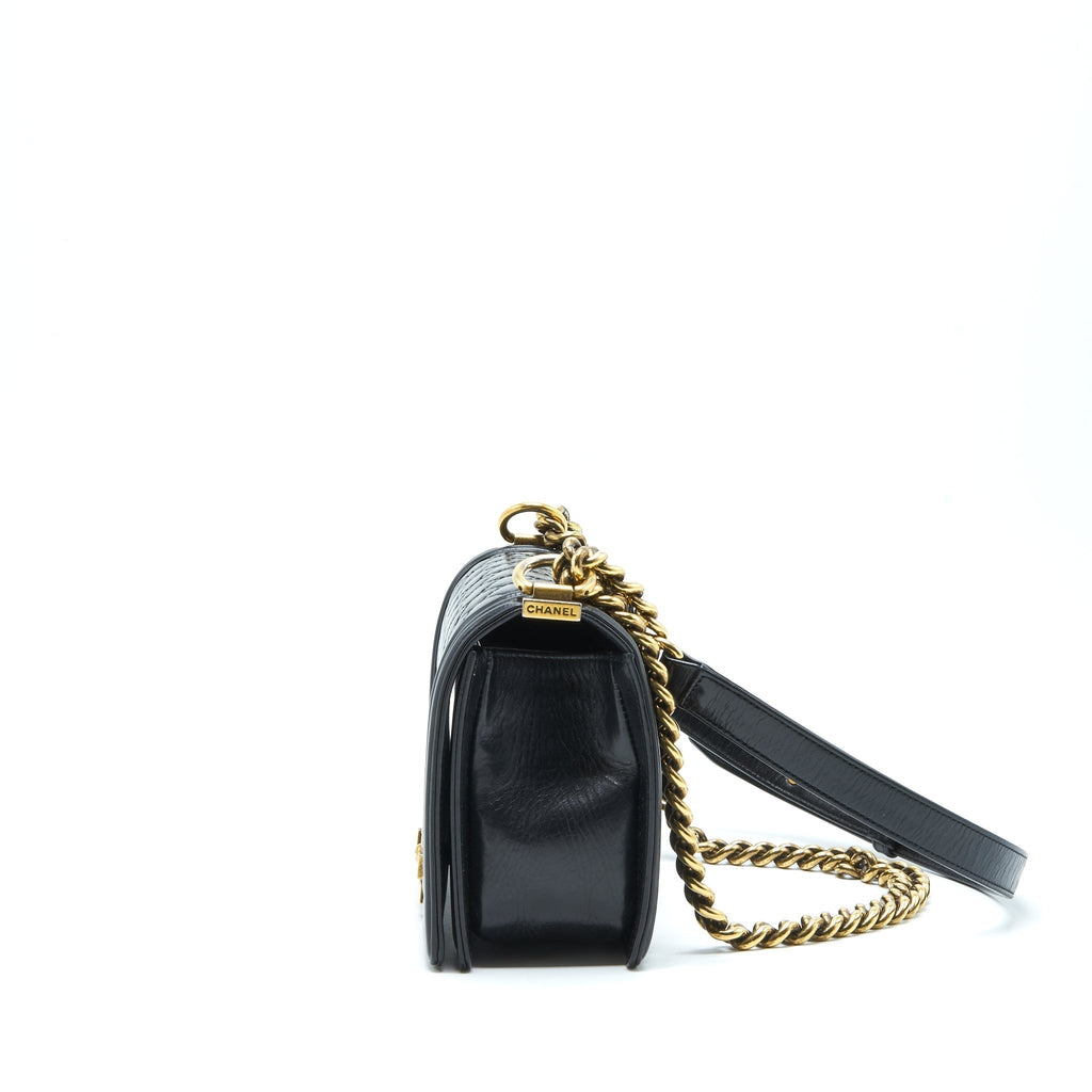 CHANEL MEDIUM BOY BAG CALFSKIN BLACK GHW