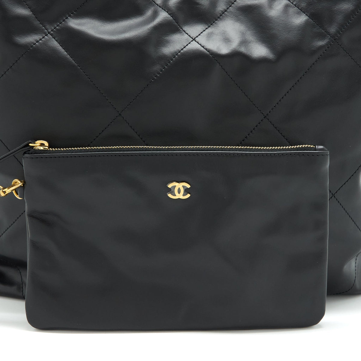 CHANEL 22 HANDBAG SHINY CALFSKIN BLACK GHW (MICROCHIP)