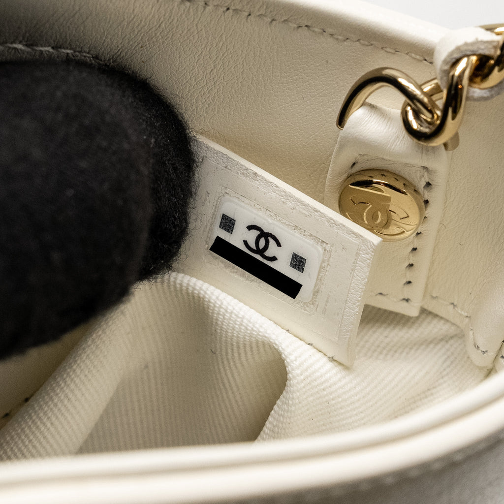 CHANEL MINI 31 CLUTCH WITH  CHAIN SHINY CALFSKIN WHITE LGHW (MICROCHIP)