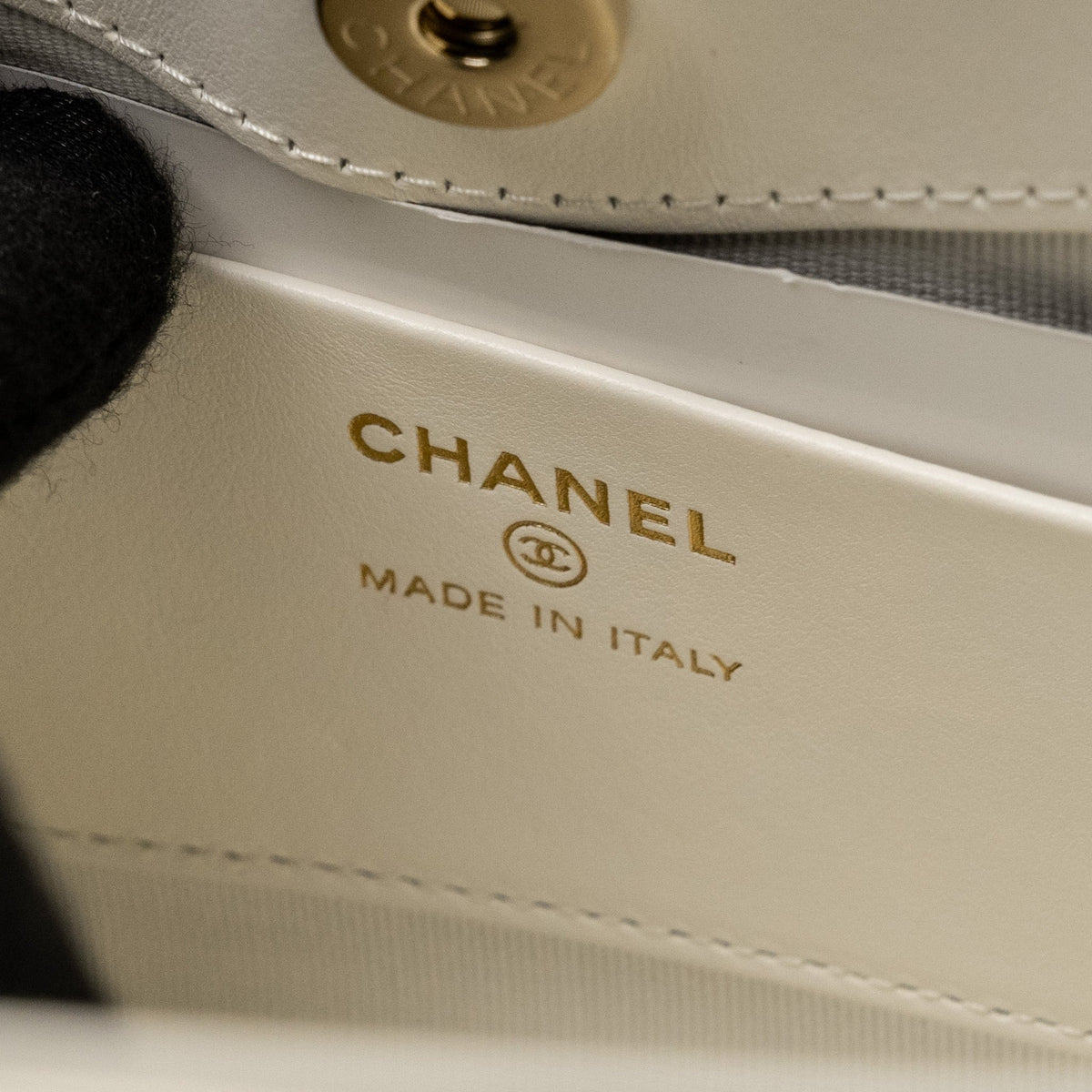 CHANEL MINI 31 CLUTCH WITH  CHAIN SHINY CALFSKIN WHITE LGHW (MICROCHIP)