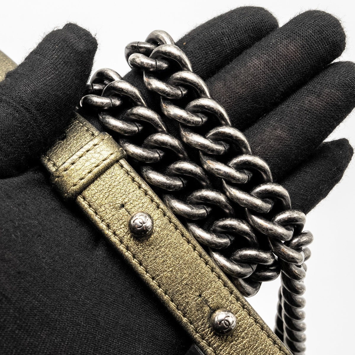 CHANEL MEDIUM BOY BAG HORSEHAIR / CALFSKIN BLACK / GOLD RUTHENIUM HARDWARE