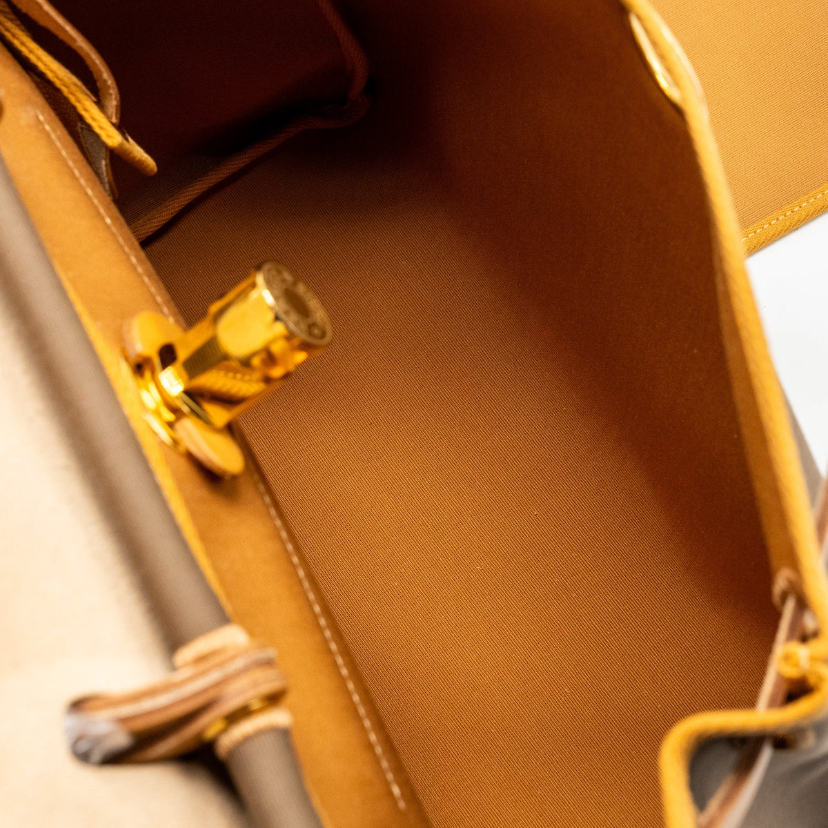 HERMES HERBAG31 ZIP BAG CANVAS / HUNTER ETOUPE / NATURAL SABLE GHW