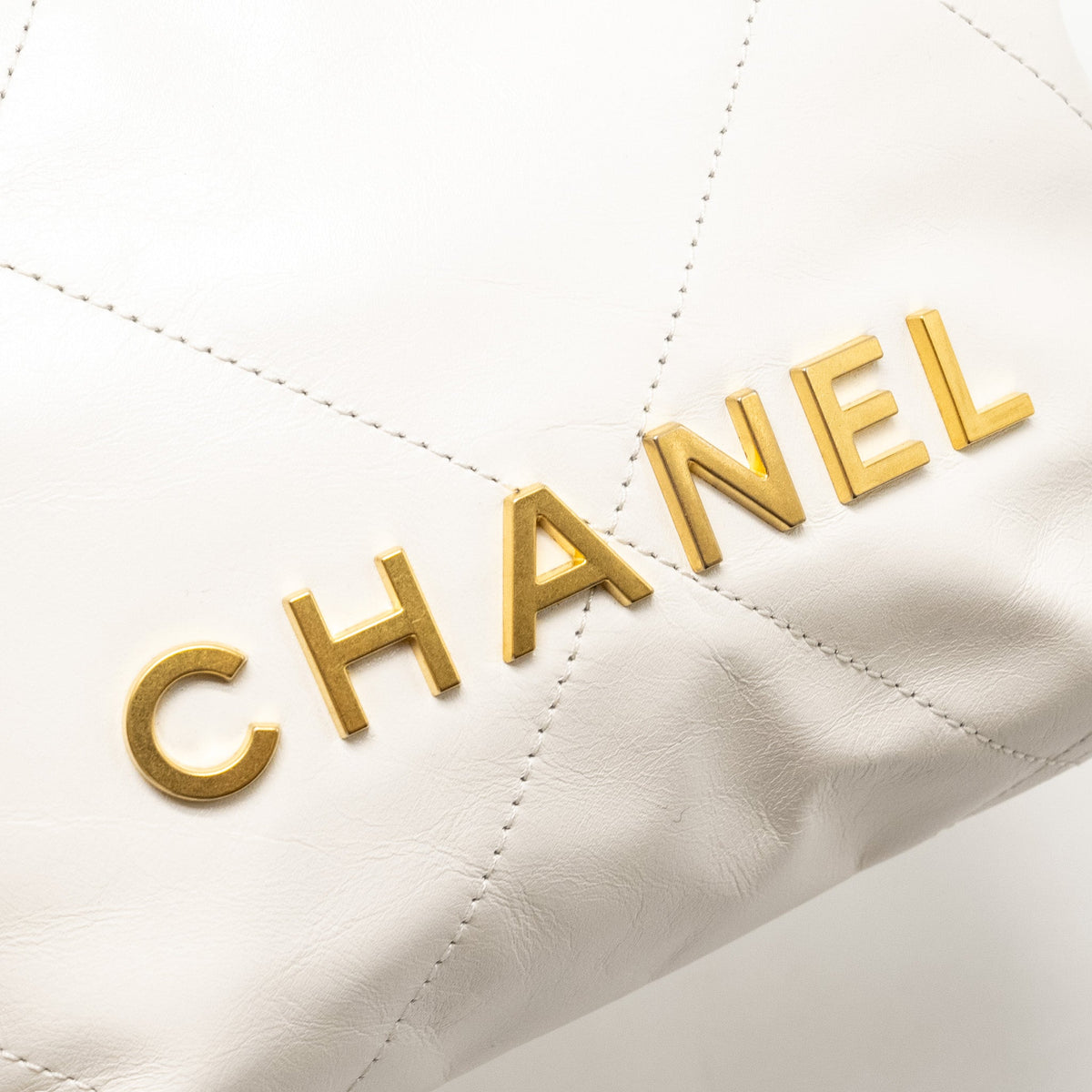 CHANEL MINI 22 BAG SHINY CALFSKIN WHITE GHW (MICROCHIP)