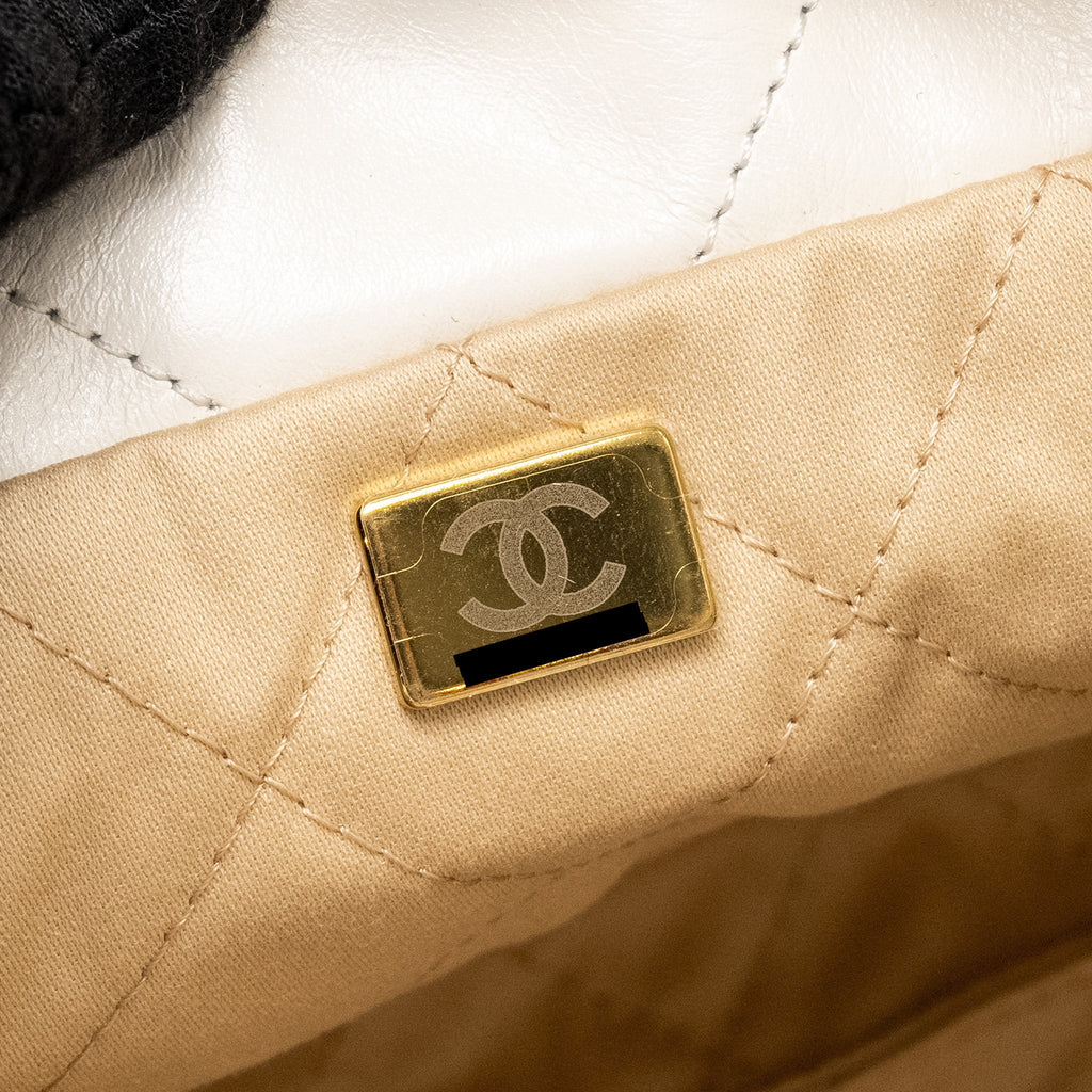 CHANEL MINI 22 BAG SHINY CALFSKIN WHITE GHW (MICROCHIP)